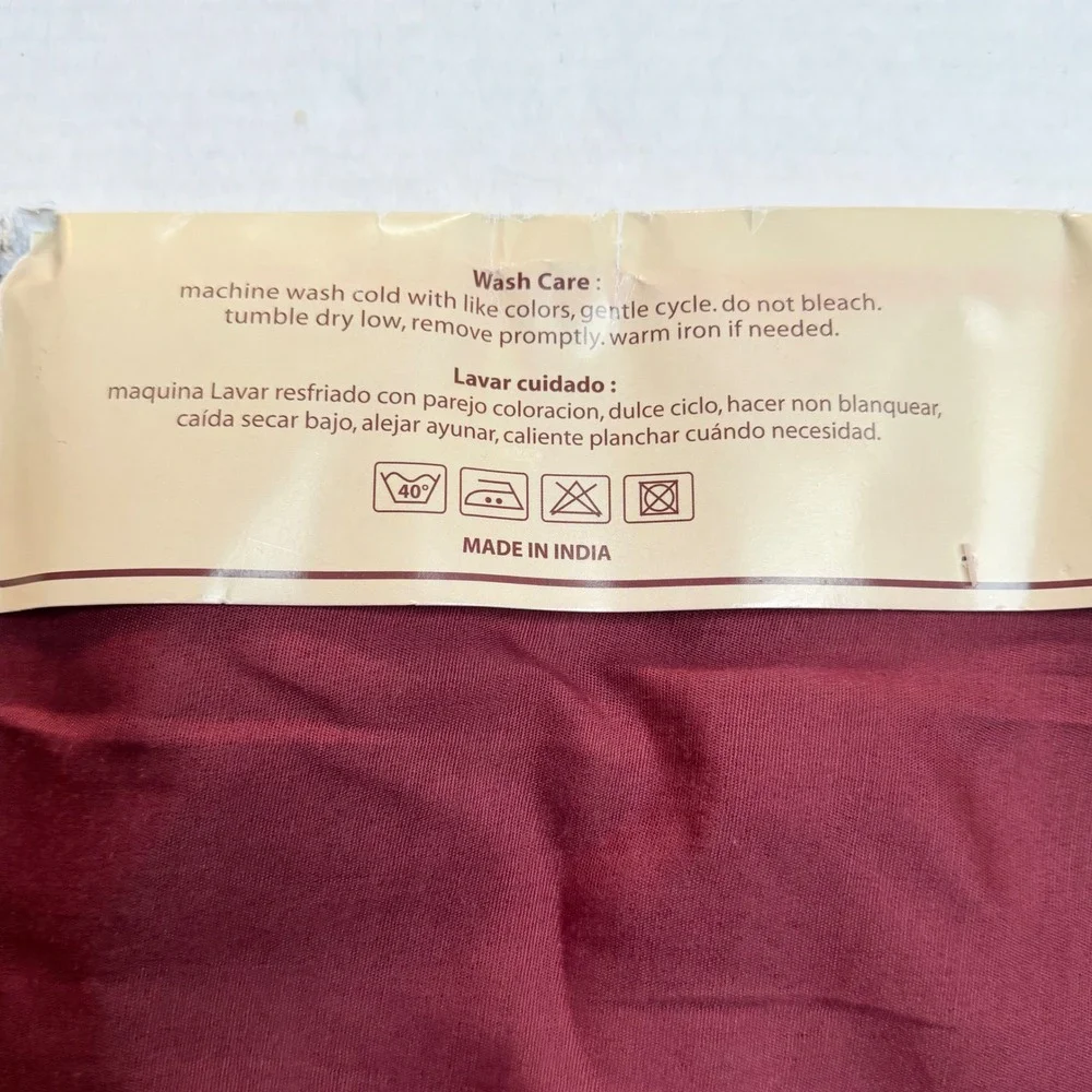 PP Home Collection Tapestry Placemat Burgundy Red 13x19 Cotton Blend New